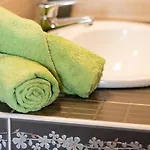 Elmenykoezpont Apartman *