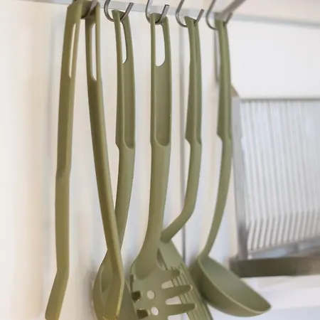 Elmenykoezpont * Velence