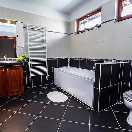 Elmenykoezpont Lägenhet *