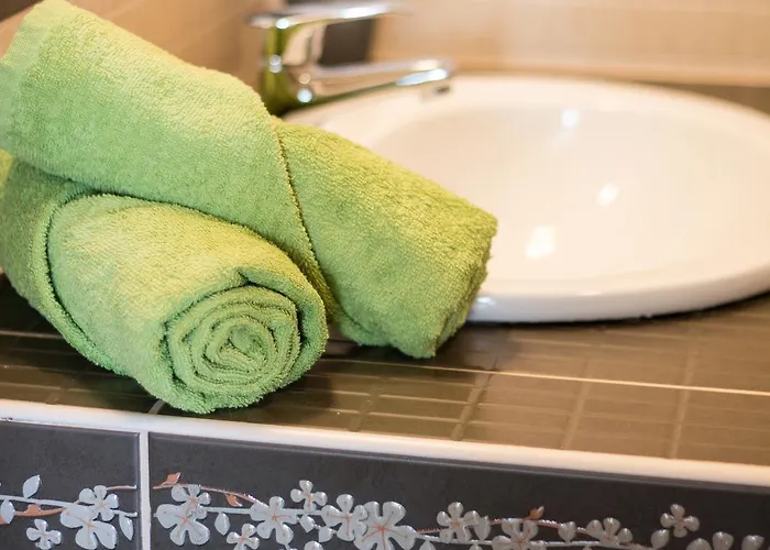 Elmenykoezpont Apartman *