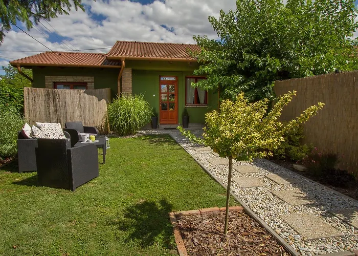 Elmenykoezpont Apartman